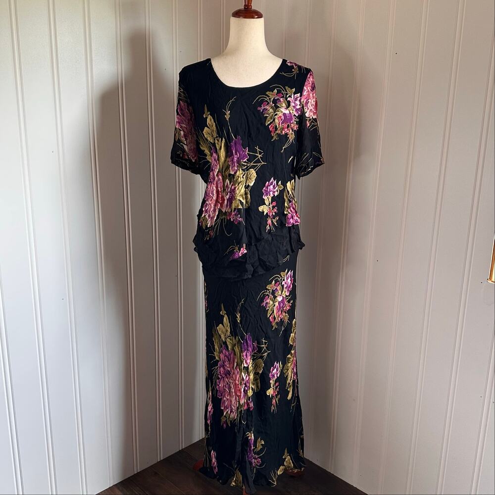 Vintage 90s/Y2K Whimsigoth Black Floral Skirt Set XL